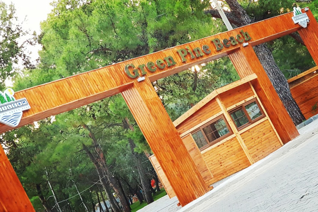Green Pine Beach Bungalows Luxury Concept