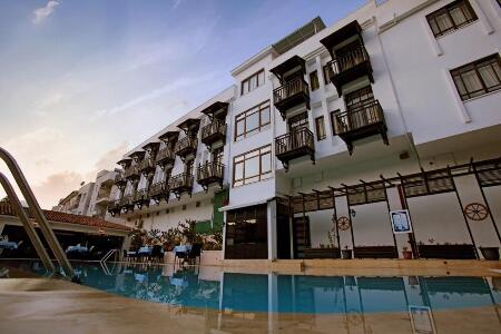 Melissa Moment Apart