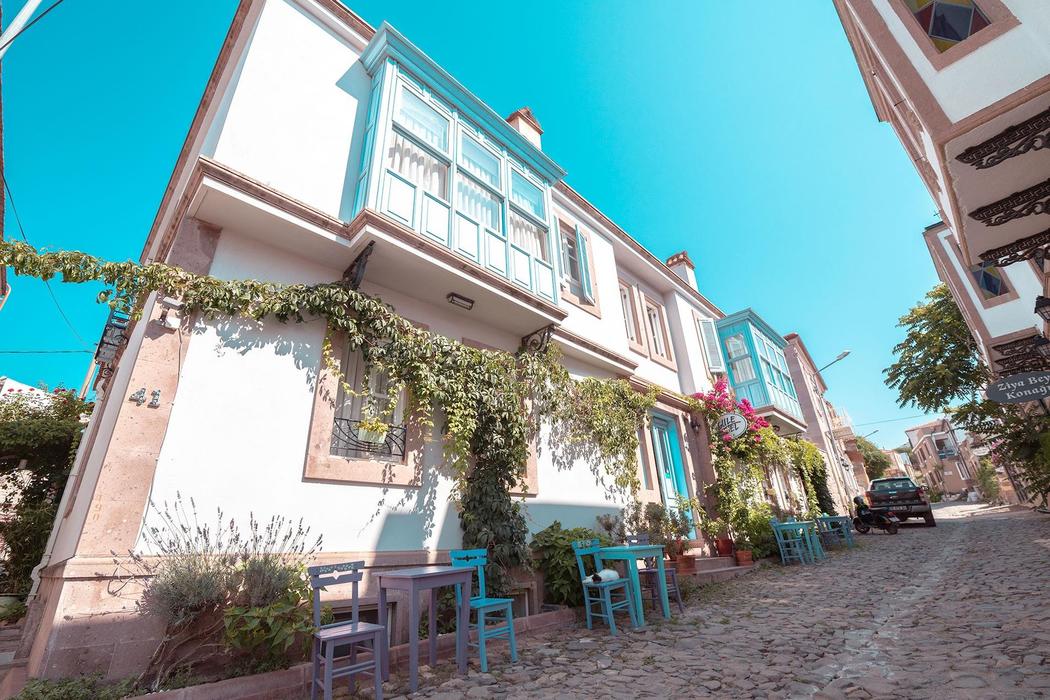 Güle Cunda