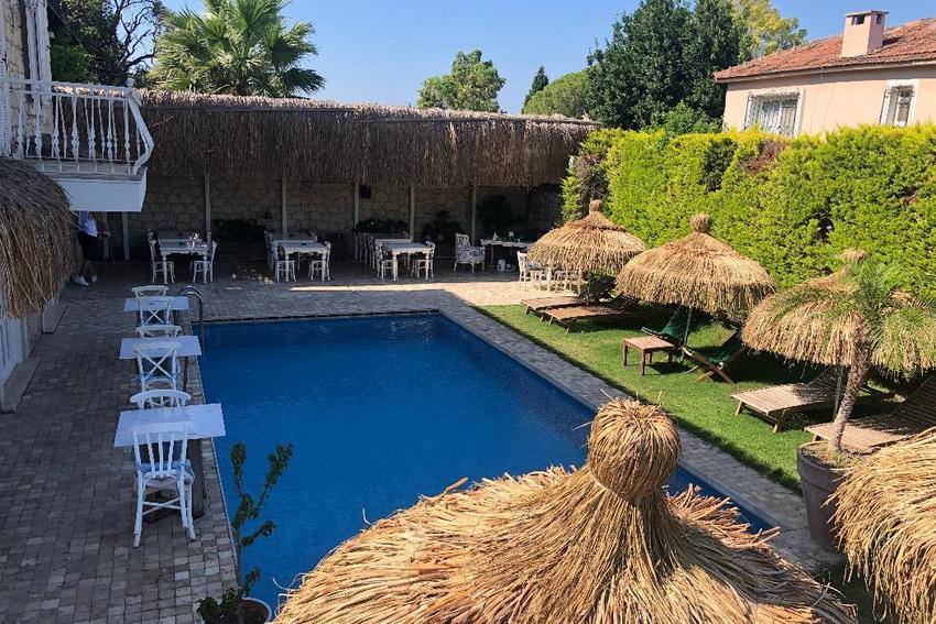 Alaçatı Roka Taş Otel