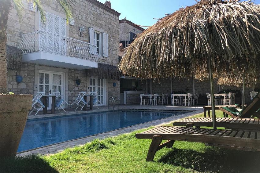 Alaçatı Roka Taş Otel