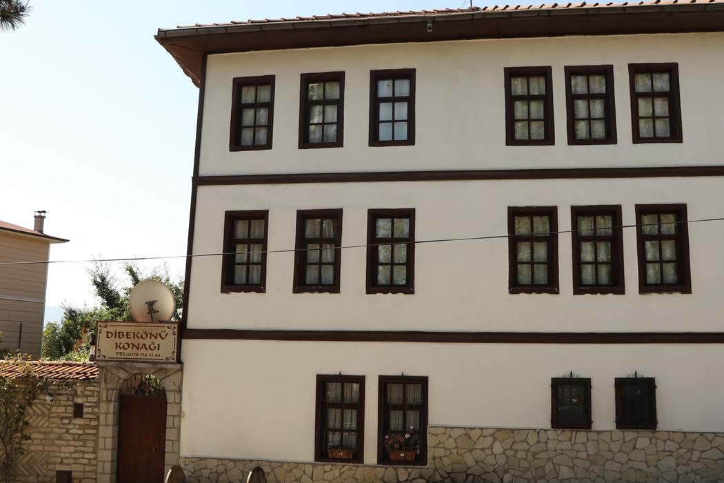 Dibekönü Konak
