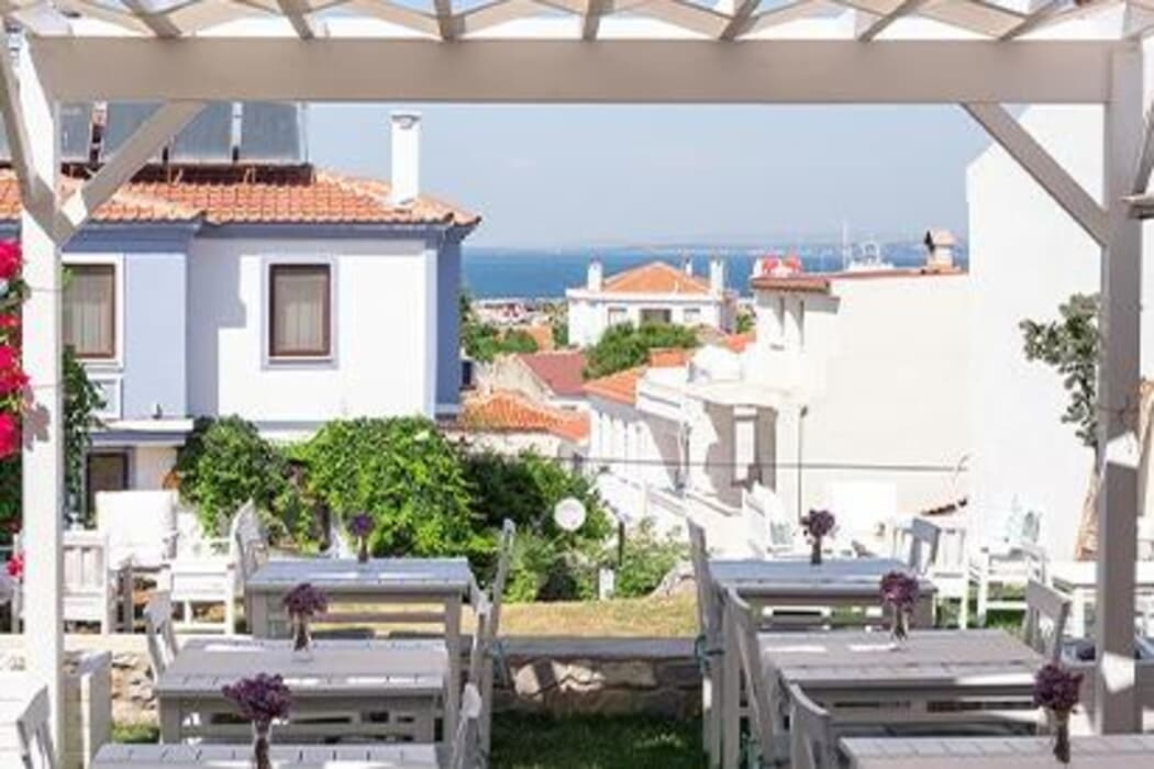 Bi Salkım Bozcaada Otel Bi Salkım Bozcaada Otel
