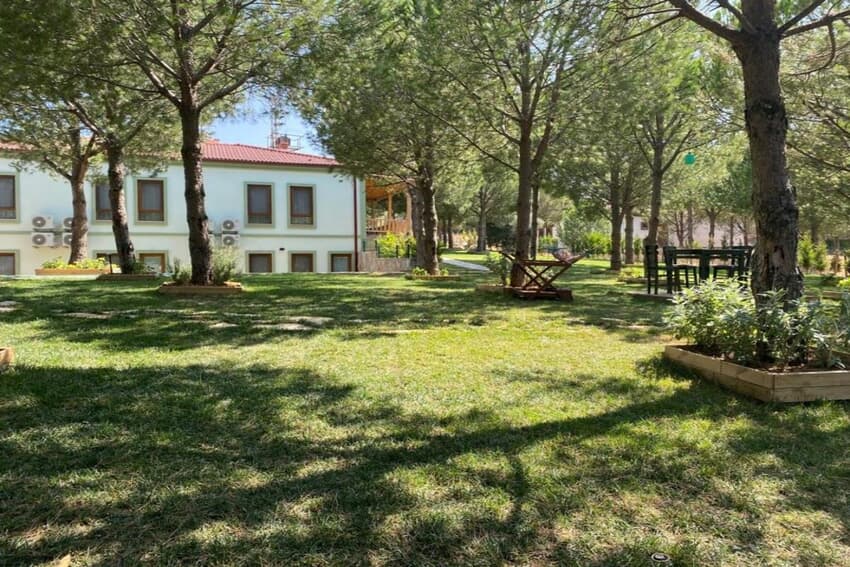 Elyada Konuk Evi (+8 Yaş)