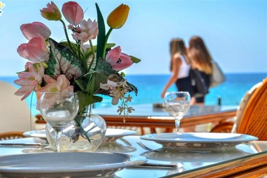 Ekin Otel Kuşadası