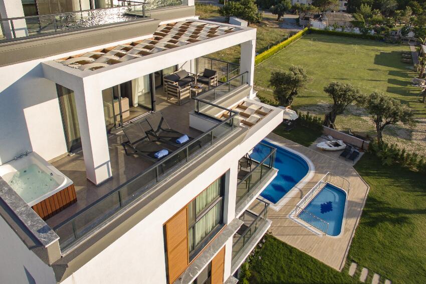 Maia Luxury Beach Hotel Spa