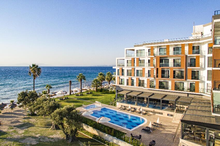 Maia Luxury Beach Hotel Spa