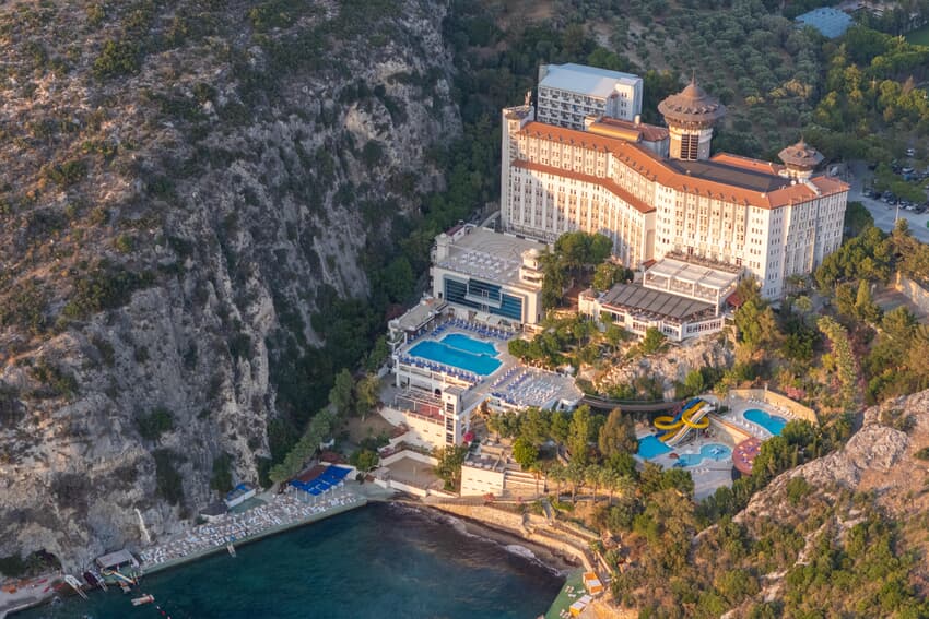 Ladonia Hotels Adakule