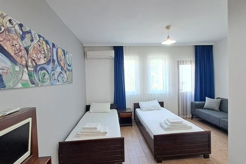 Zeytin Suit Bozcaada