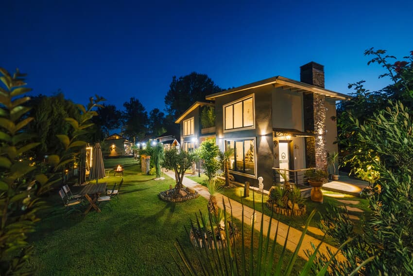Antik River House