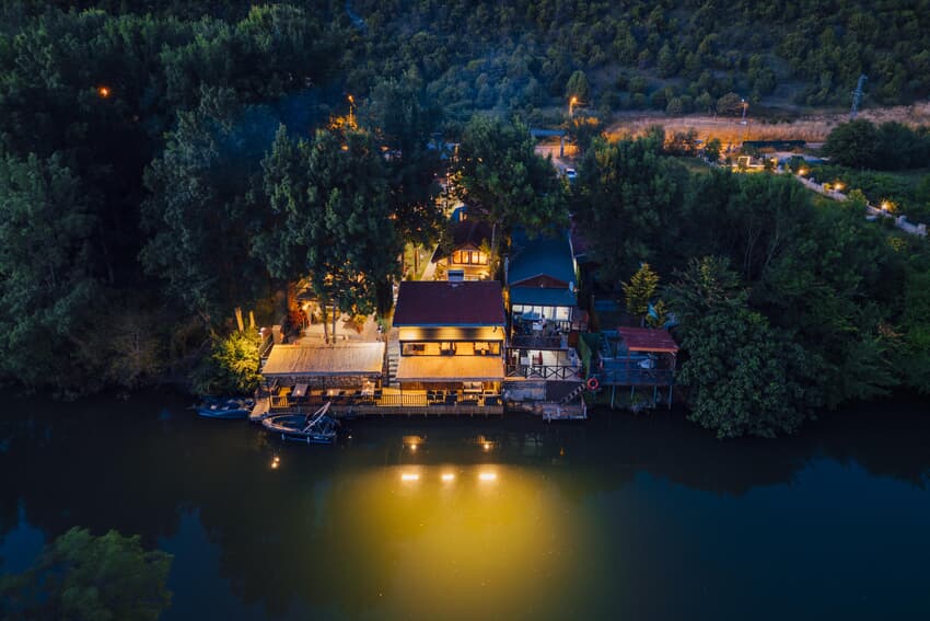 Antik River House