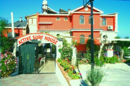 Active Surf House
