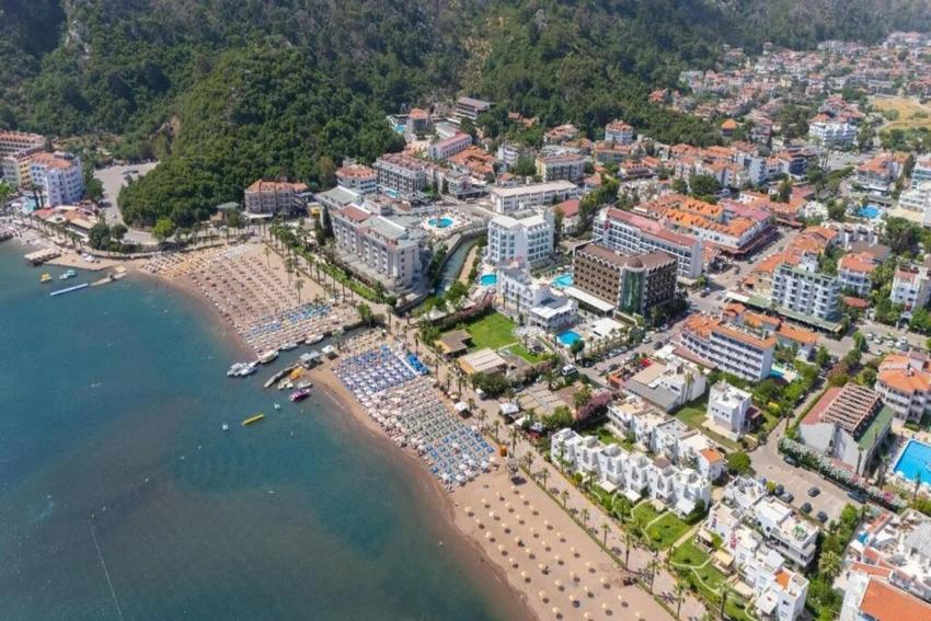 Casablanca Beach +12