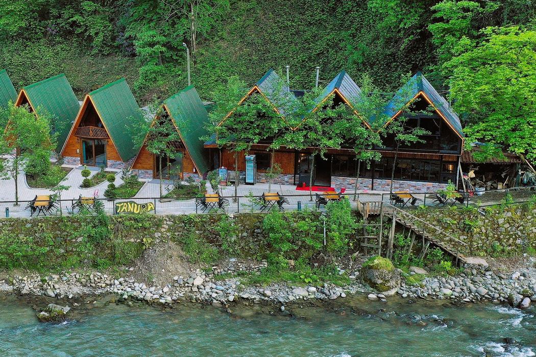 Tanura Bungalows