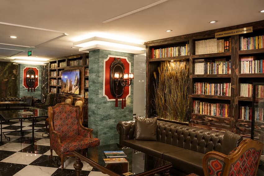 Elite World Nest Van