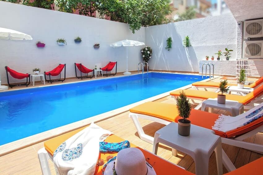 Old Town Point Hotel