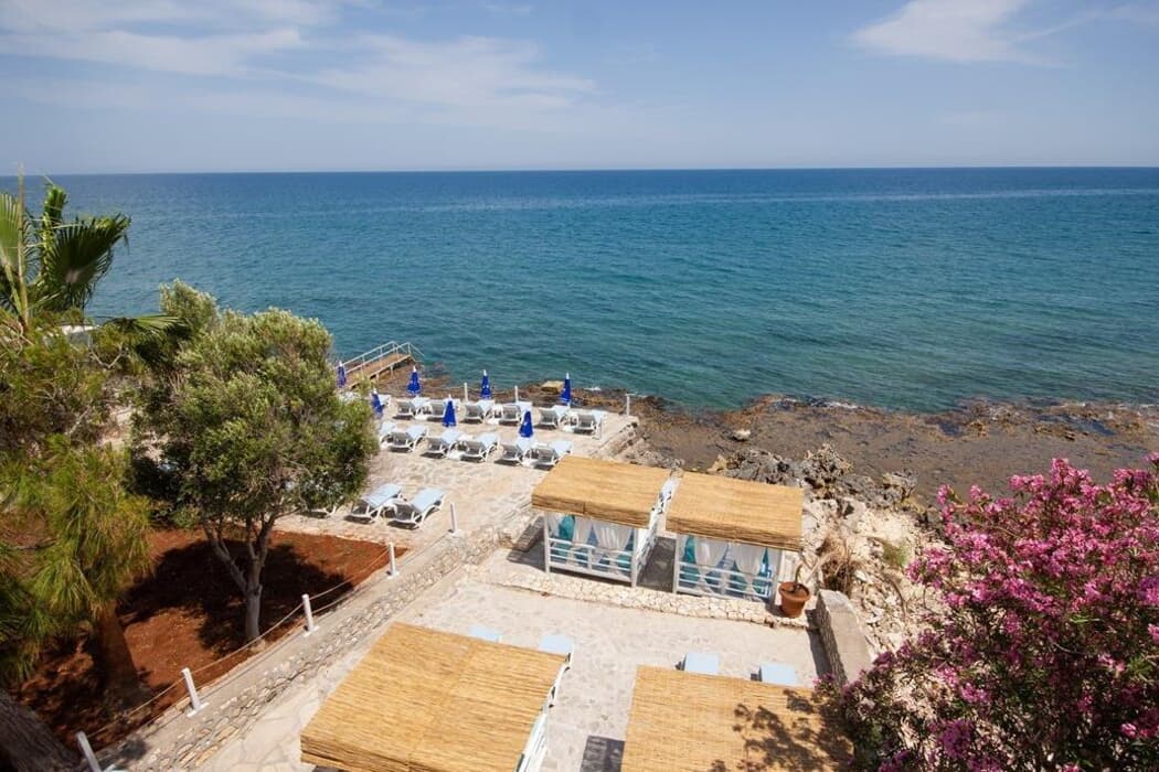 Mojo Otel Beach