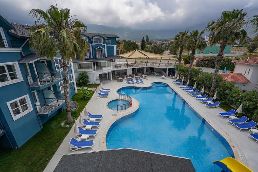 Blue Pearl Hotel Villas