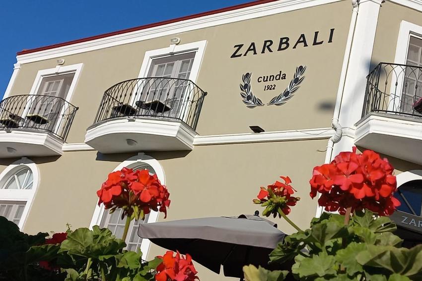 Zarbalı Cunda Otel