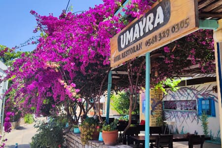 Umayra Hotel