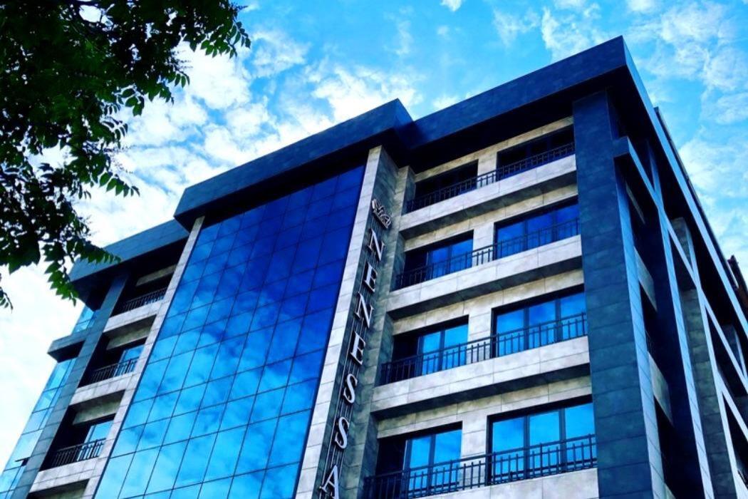 Nenessa Hotel