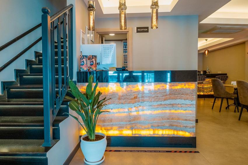 Alesta Midtown Apart Hotel