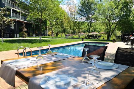 Hbs Boutique Hotel Restaurant