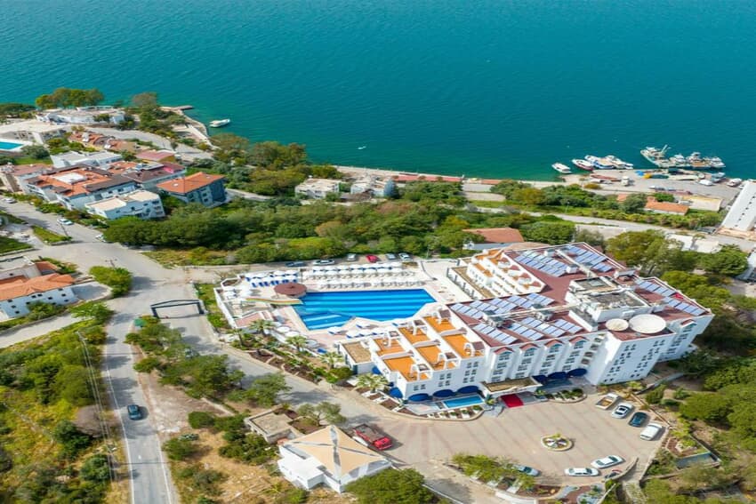 Roseira Beach Resort