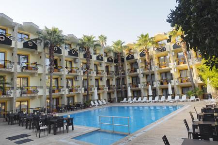 Club Herakles Hotel