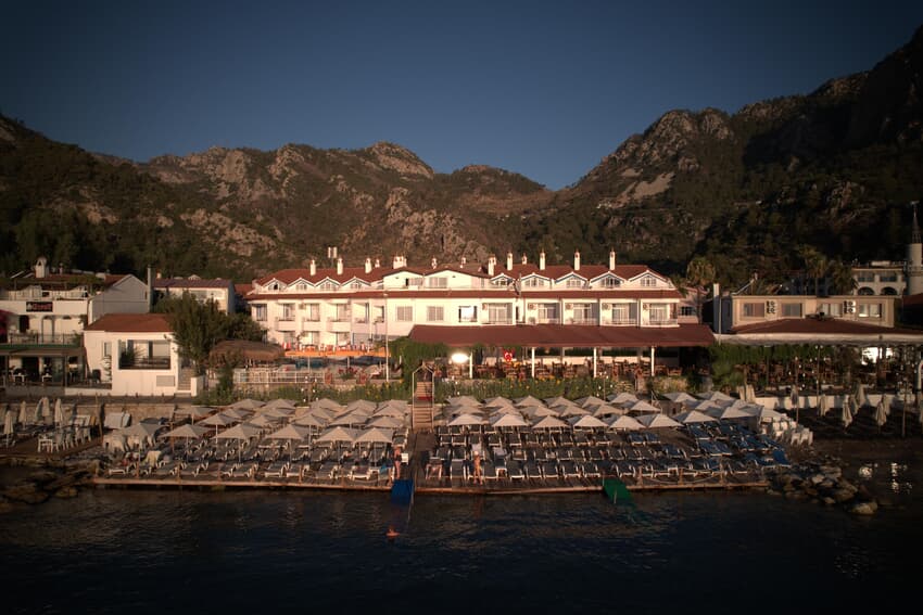 Zeybek Beach Hotel