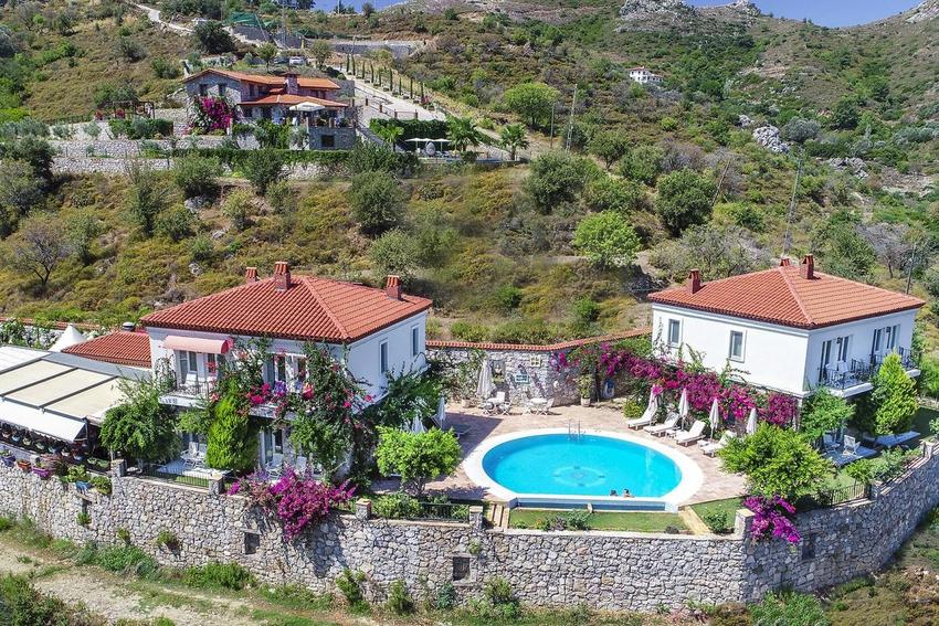 Swan Lake Boutique Hotel