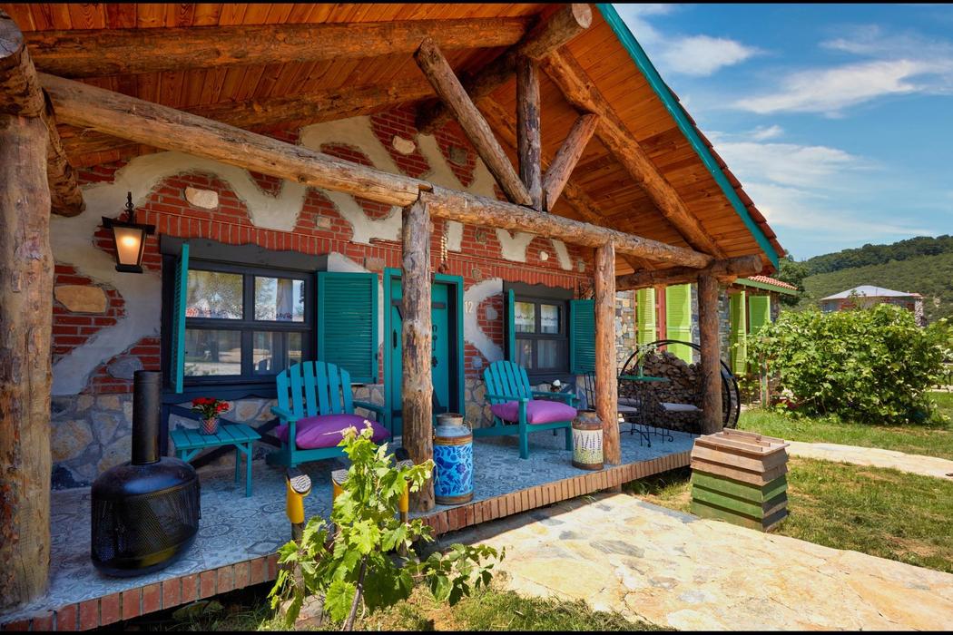 Dachas Cove Hotel