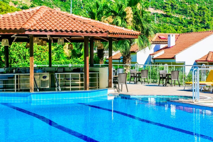 Tropical Deluxe Hotel