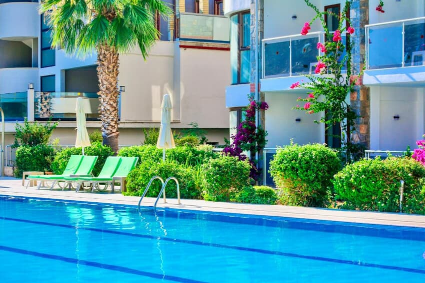 Tropical Deluxe Hotel