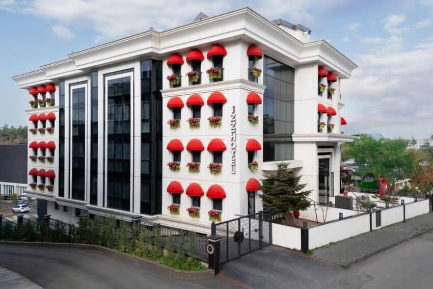 İzz Hotel Koşuyolu