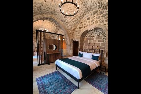 Tuğmaner Small House Ajar