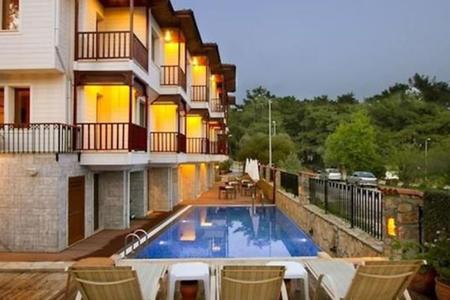 Summer Otel