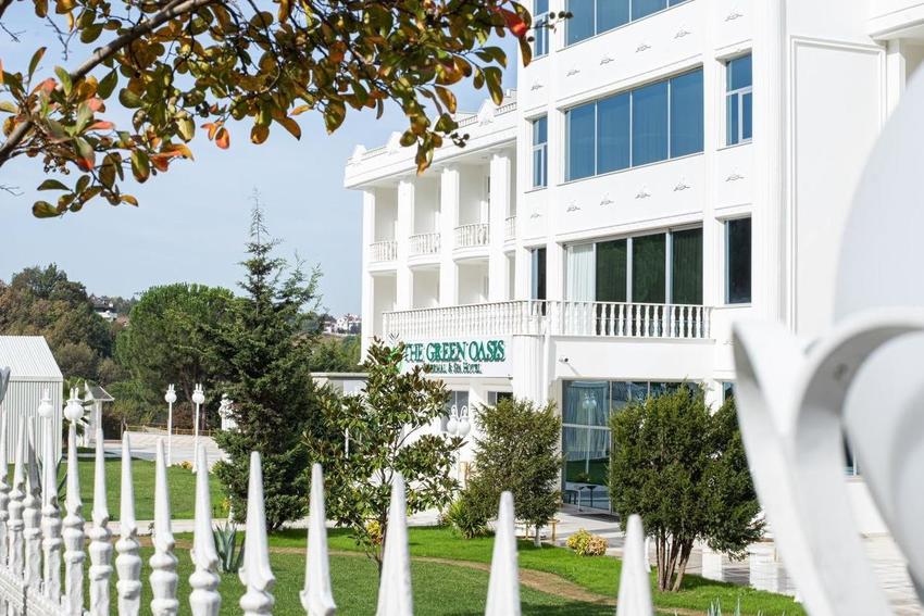 The Green Oasis Hotel Spa
