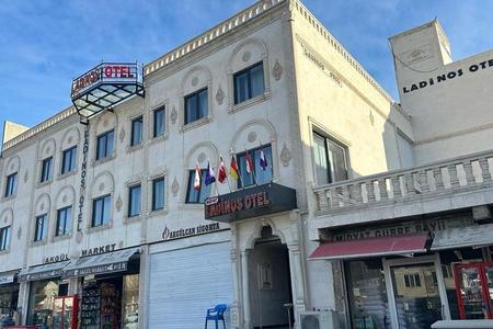 Ladinos Otel