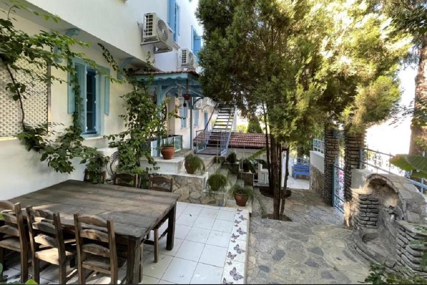 Mavi Köşk Apart Sığacık