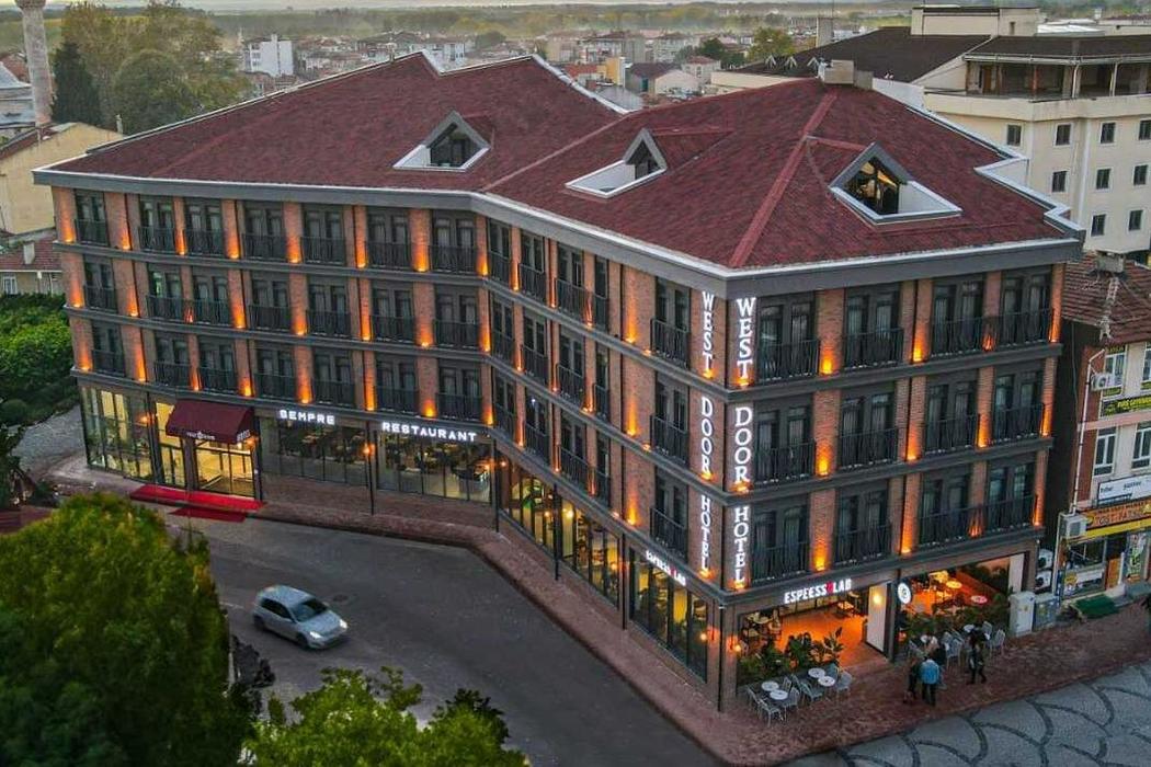 Westdoor Hotel