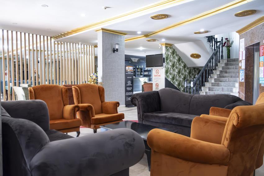 Mustis Royal Plaza Hotel