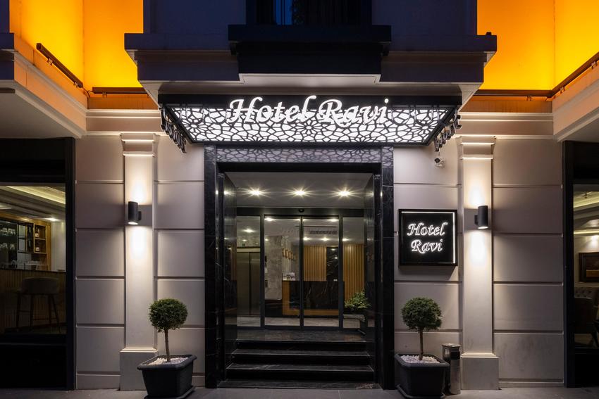 Ravi Hotel