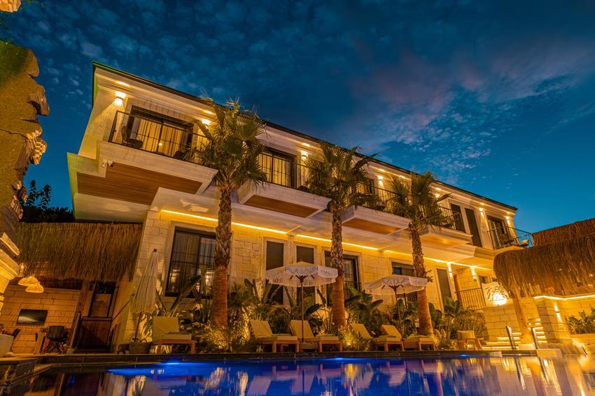 Surga Alaçatı (+16 Adult Only)