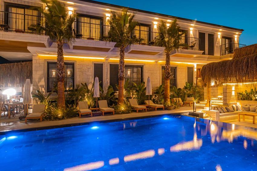 Surga Alaçatı (+16 Adult Only)