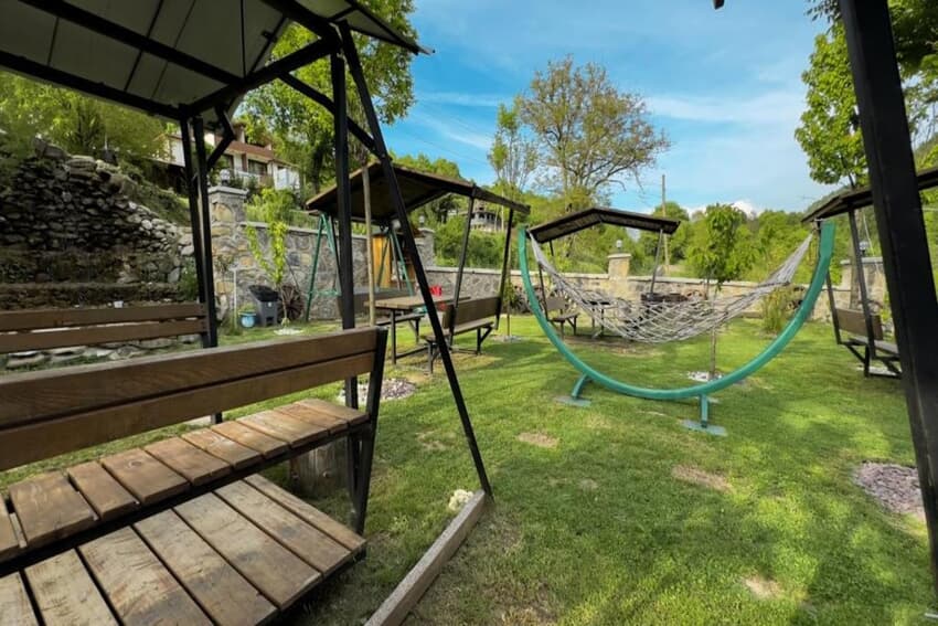 Abant Zümrüt Dağ Evi