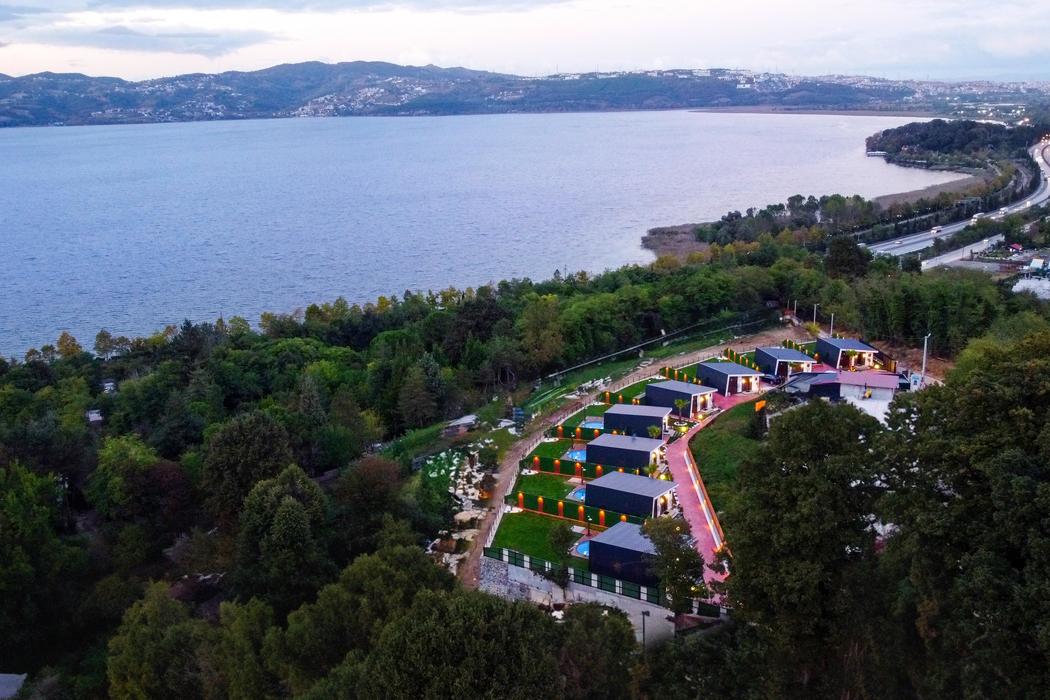 Lake Look Sapanca