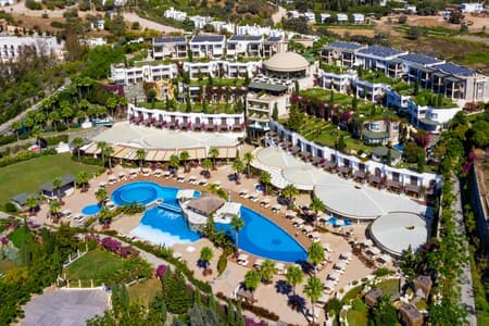 Sianji Well Being Resort