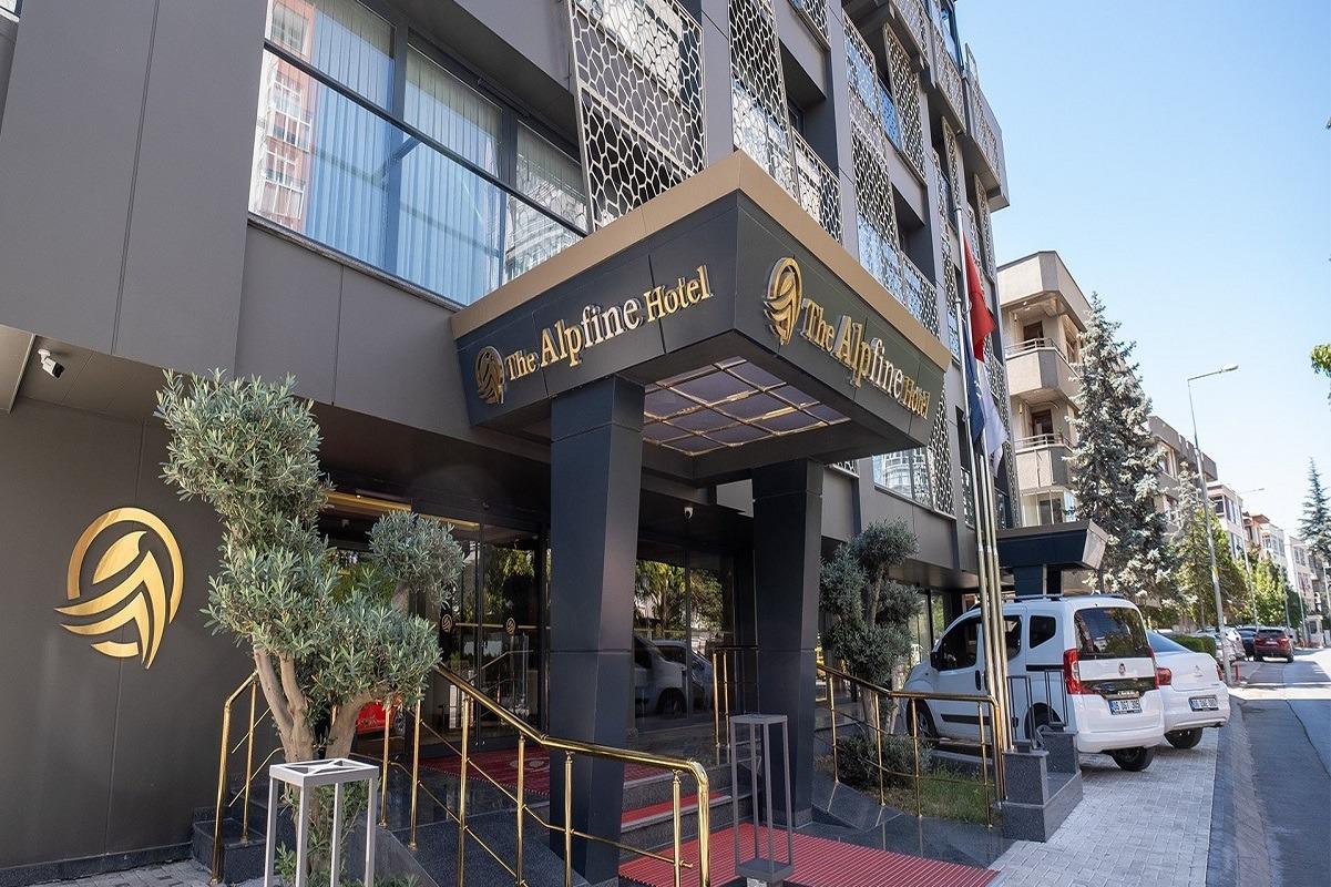 The Alpfine Hotel Restoran