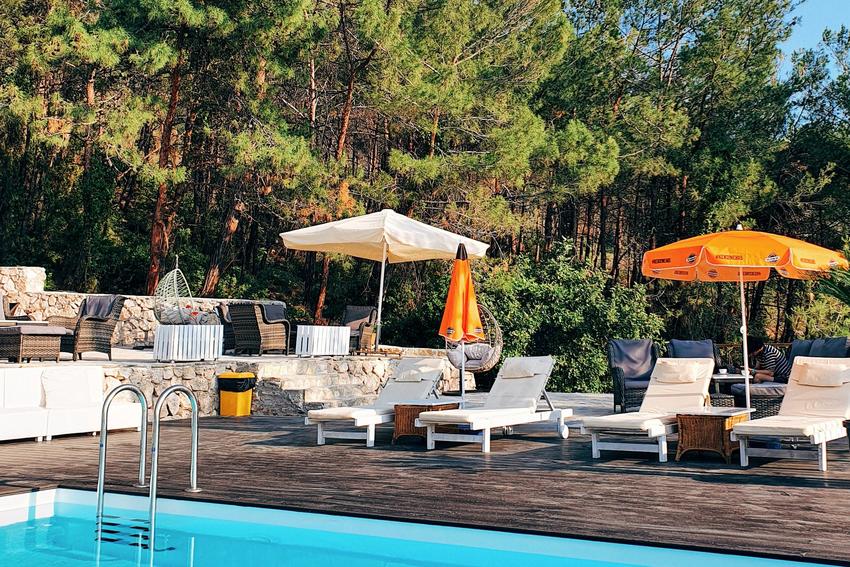 Rocas Roja Beach Hotel